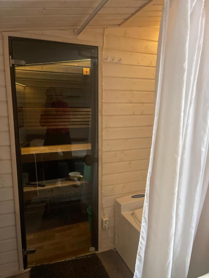 Saunallinen Vierasmaja 1 Km Foeriltae Aurajoelta Turku Exterior photo